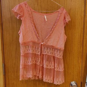 TRAC - Boho lace short sleeve top
